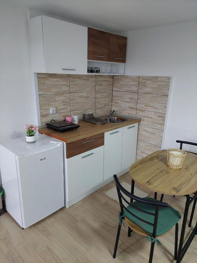 Apartmani Kuljanin 돈지 밀라노바츠 객실 사진
